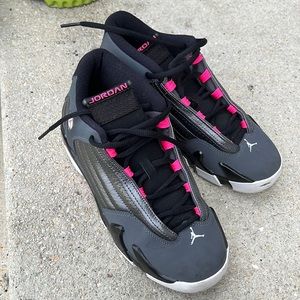 Gently worn 5y 6.5 in womens Jordan’s
